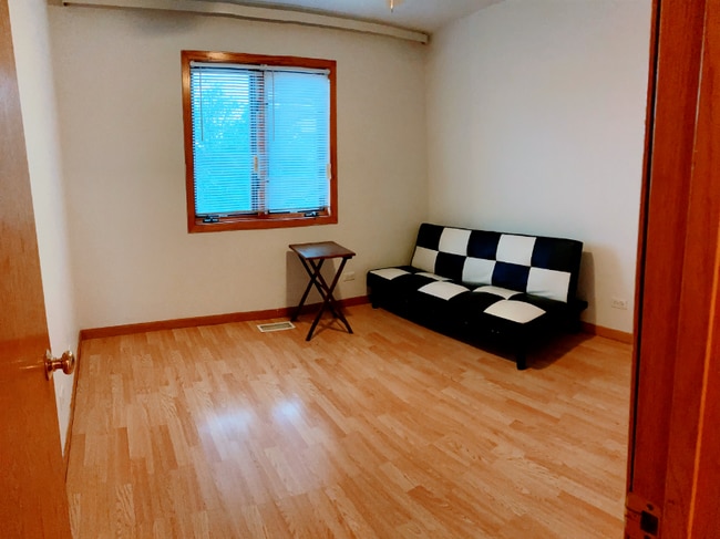 Building Photo - 1541 W 33rd St