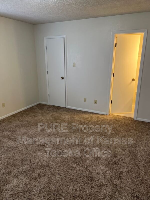 Building Photo - 3032 SW Lydia Ave