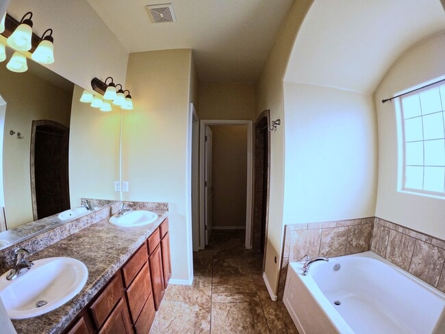 Building Photo - 7518 Sierra Bella Pl