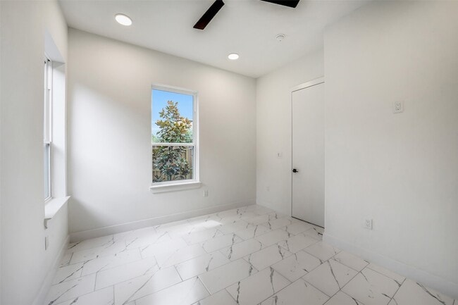 Building Photo - 229 Willard St