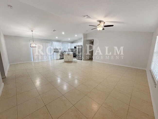 Building Photo - Newly Renovated 3BR/2BTH - 12 Merry Months with No Surprises! - Apply by 12/31 for $500 Off Your ...