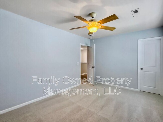 Building Photo - 1834 Chickasaw Drive