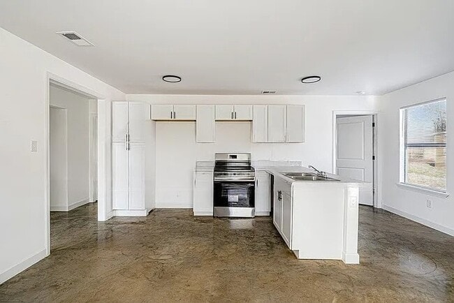 Building Photo - 803 Goodwyn St