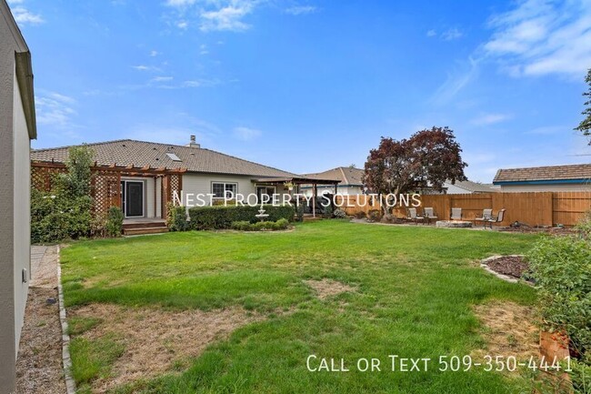 Building Photo - 318 E Tanglewood Dr