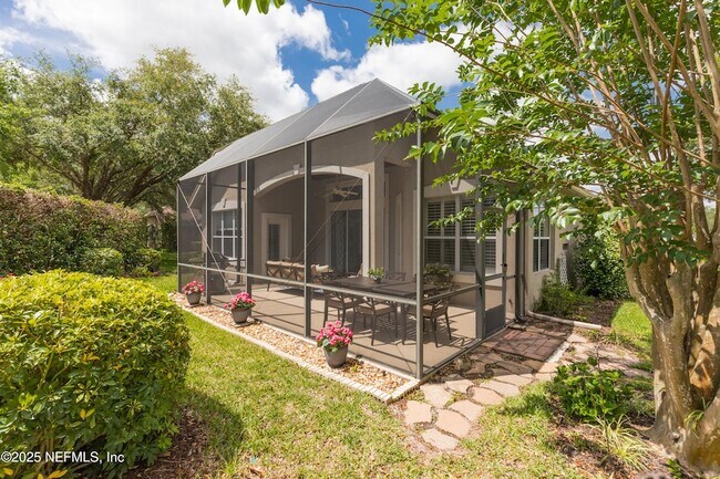 Building Photo - 212 Island Green Dr