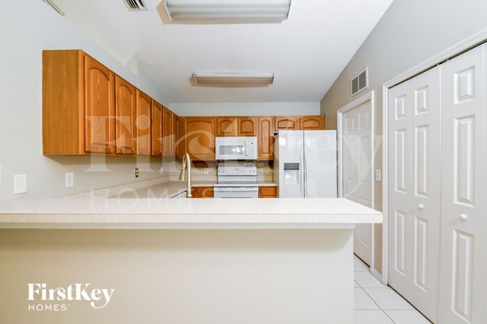 Building Photo - 4003 Kingsfield Dr