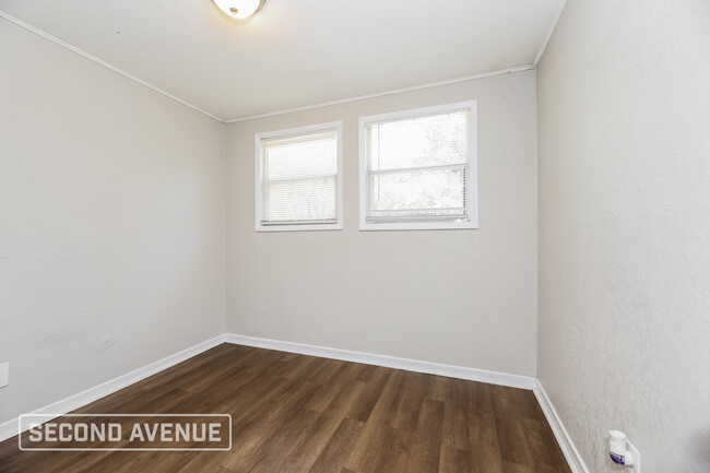 Building Photo - 4640 Suray Ave