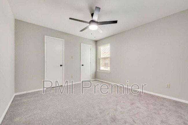 Building Photo - 105 Wildwood Ct