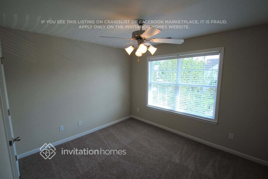 Building Photo - 706 Capri Ridge