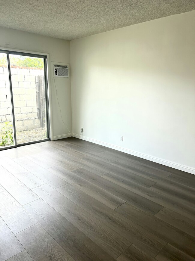 Building Photo - 794 N Shattuck Pl