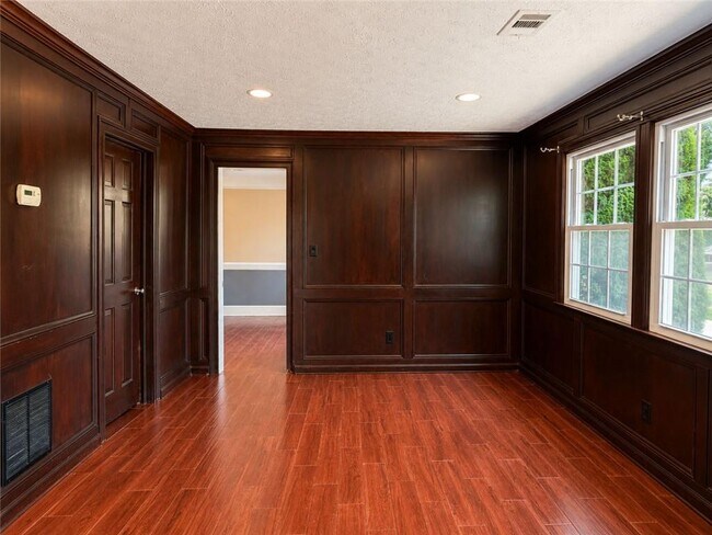 Building Photo - 4225 Friar Tuck Ln