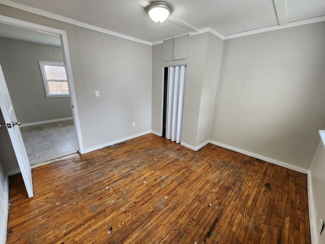 Building Photo - Spacious 3-Bedroom, 2-Bathroom Home AVAILABLE NOW!!