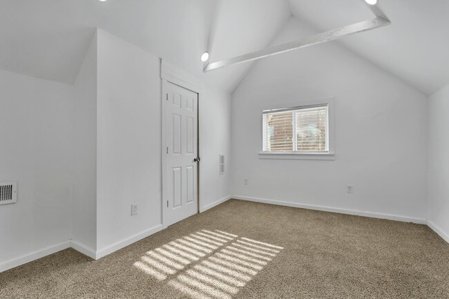 Building Photo - 1518 Howard St