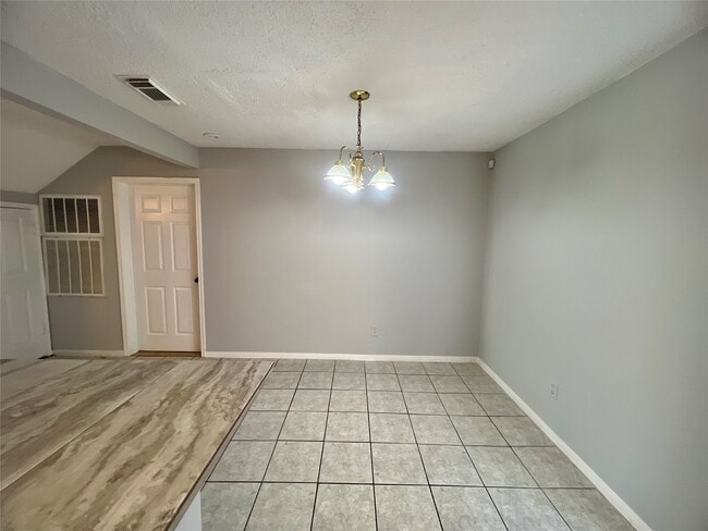 Building Photo - 7740 Ellis Dr
