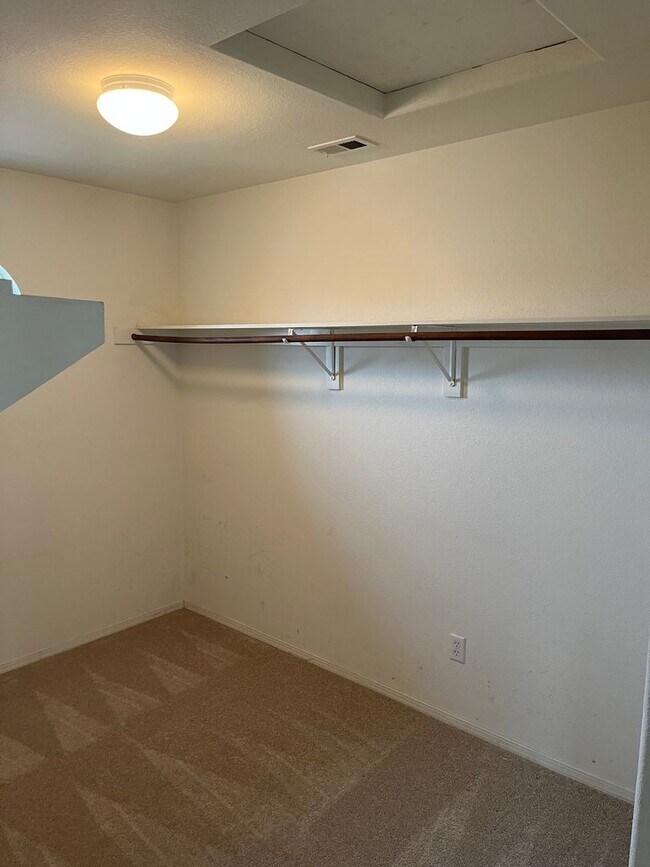 Building Photo - Beautiful Corner lot home in gated community.