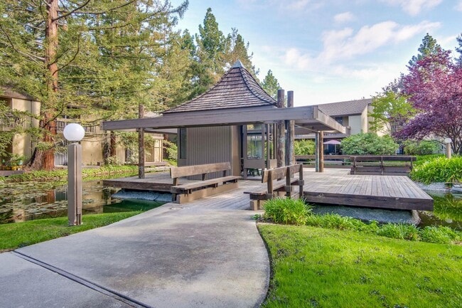 Building Photo - 505 Cypress Point Dr