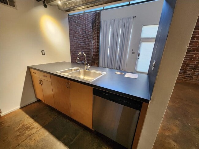 Building Photo - 195 Arizona Ave NE