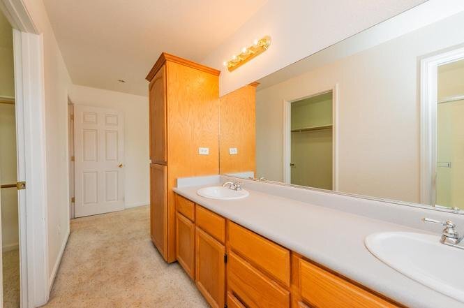 Building Photo - 188 Woodcliff Dr