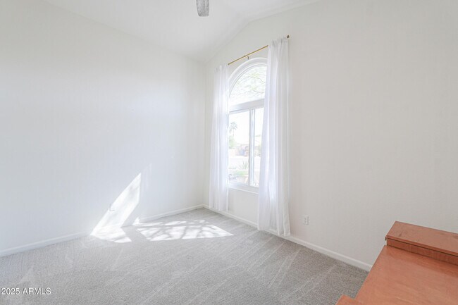 Building Photo - 13246 S 34th Way
