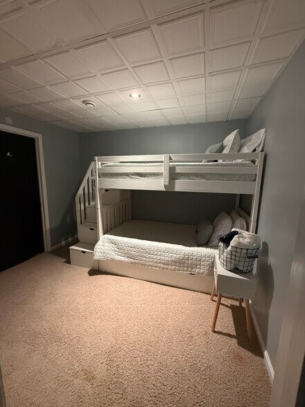 Basement Bedroom (3 twins) - 80 Lane 585 Lake James