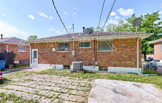 Building Photo - 9537 Cote Brilliante Ave