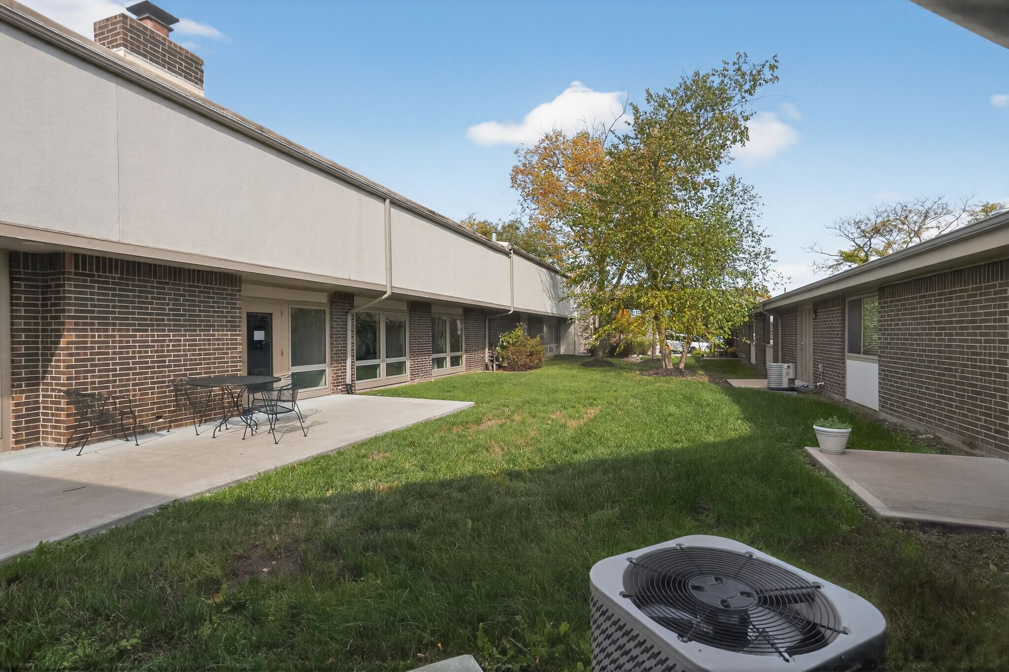 Building Photo - 2900 NE Kendallwood Pkwy