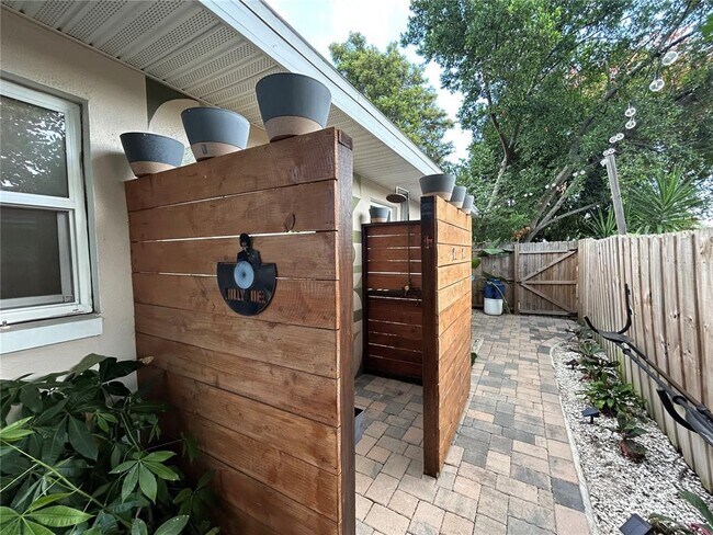 Building Photo - 1406 S Keene Rd