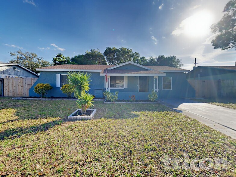 Building Photo - 7812 Tiburon Dr