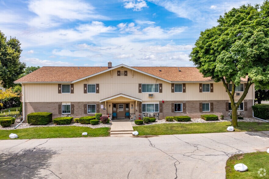 Building Photo - Barton Avenue Estates