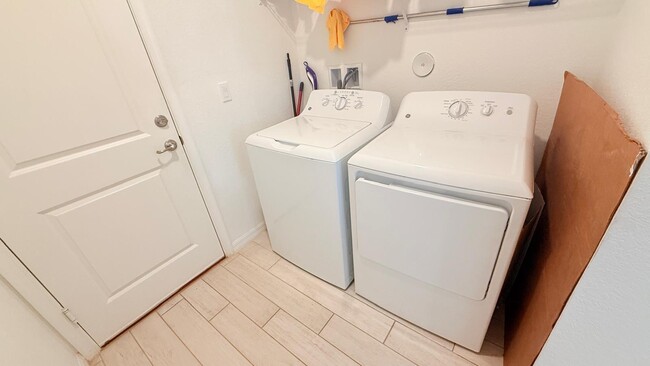 Building Photo - 5154 Armina Pl