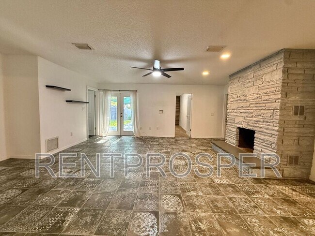 Building Photo - 207 James Dr