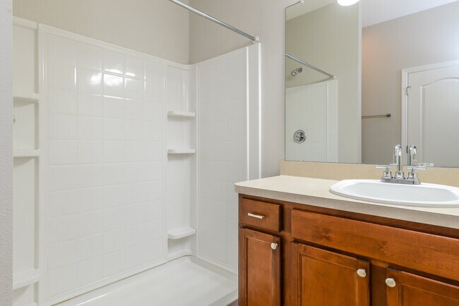 Building Photo - 567 19th St NW