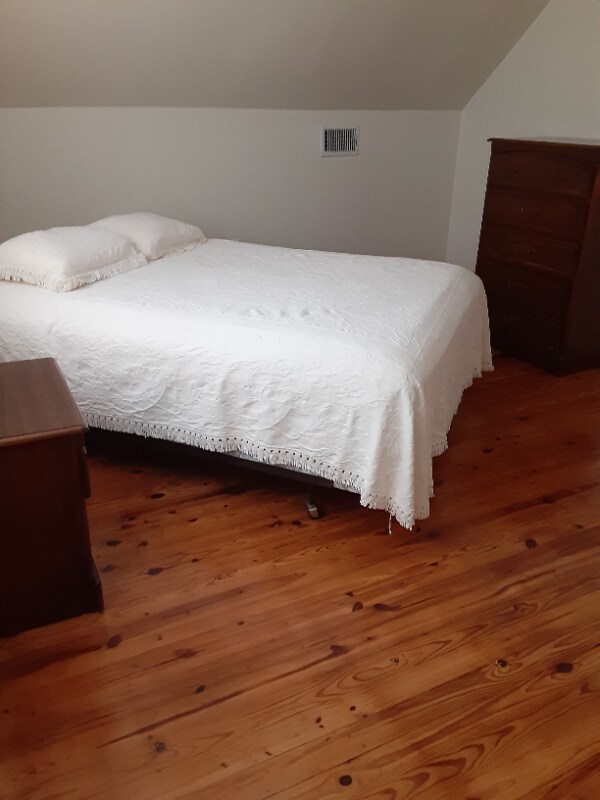 Building Photo - 126 W Hope Dr