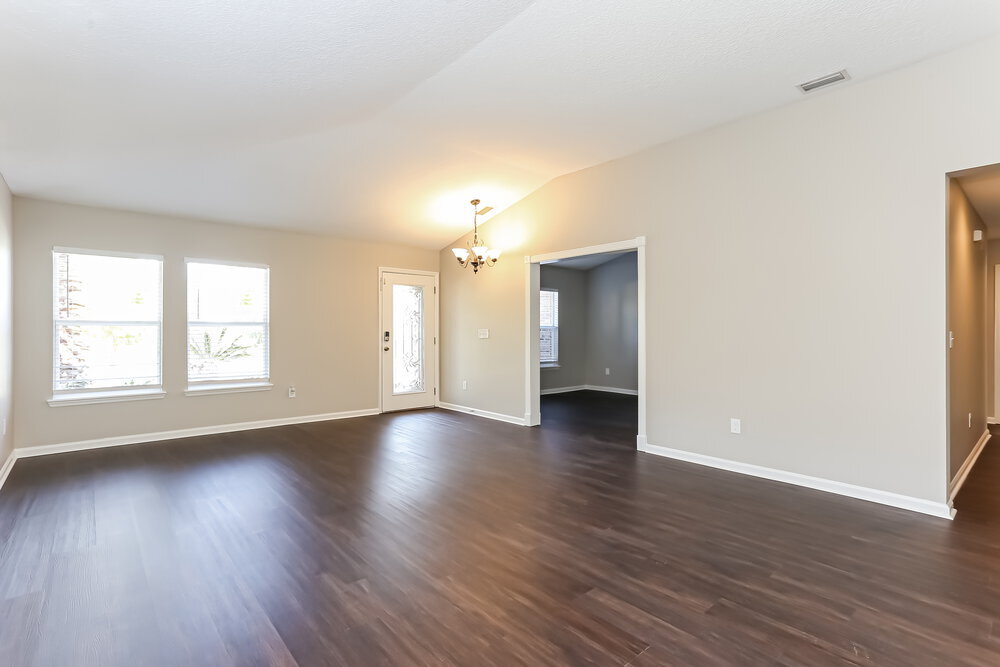 Building Photo - 75245 Ravenwood Dr