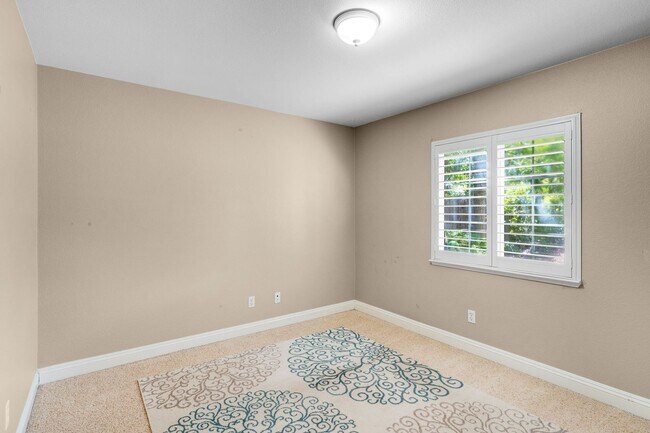 Building Photo - 4011 Prairie Falcon Dr