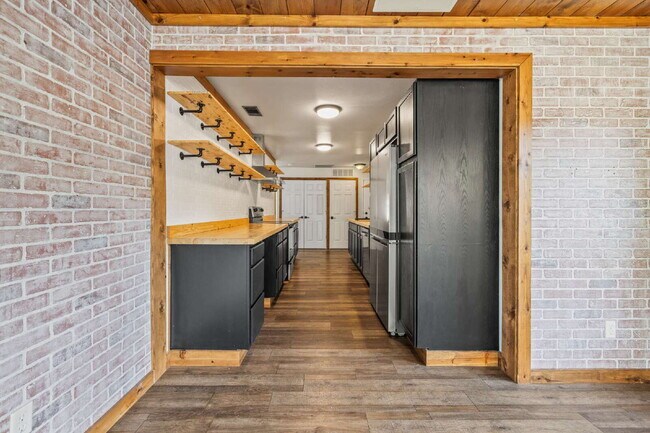 Building Photo - Stylish 3 Bed, 2 Bath Renovated Duplex in the Heart of Rincon!