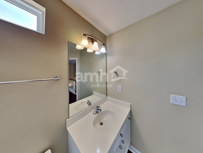 Building Photo - 7145 Riverfront Dr