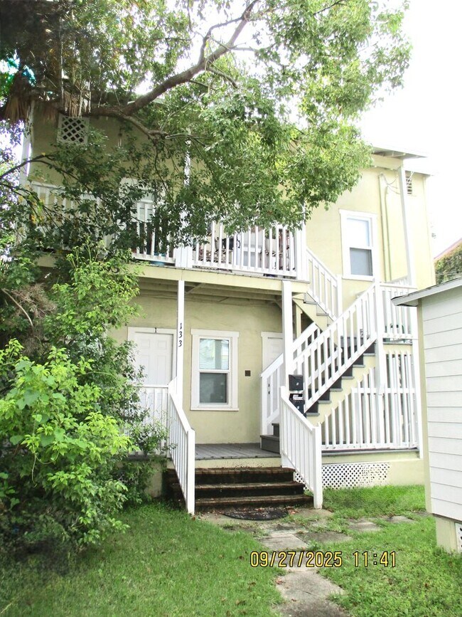 Primary Photo - 133 Cottage Ln
