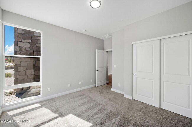 Building Photo - 1316 Rockwood Dr