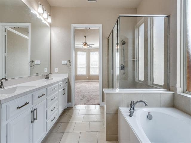 Building Photo - 4514 Periwinkle Dr