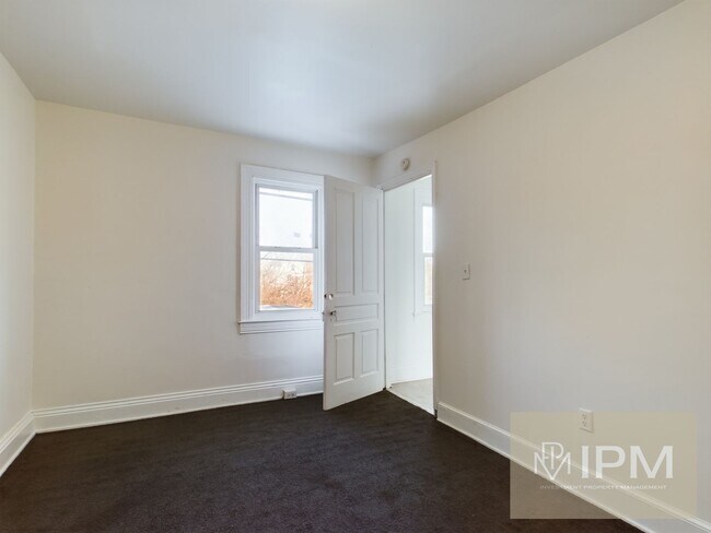 Building Photo - 319 N Penn St