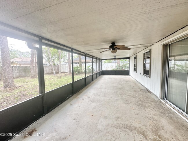 Building Photo - 5055 Canoni Pl