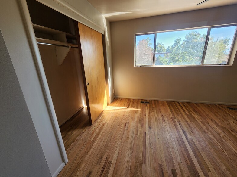 Building Photo - 805 E 1050 N
