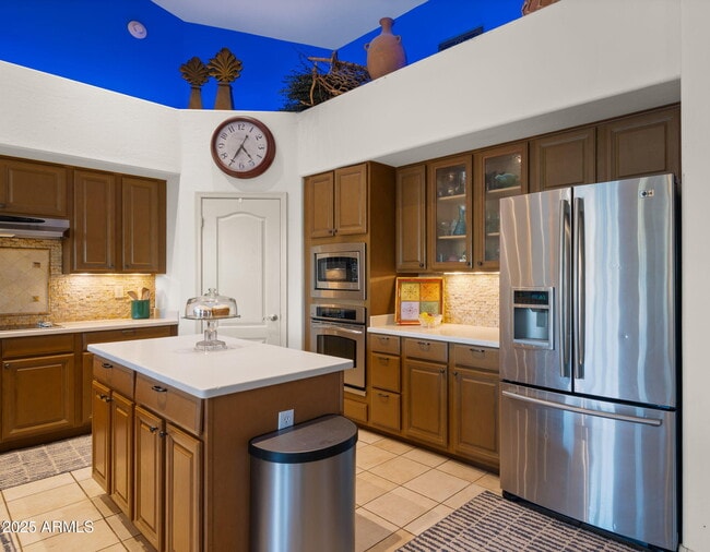 Building Photo - 5910 E Cielo Run S