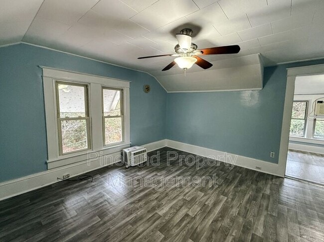 Building Photo - 3410 Hill St