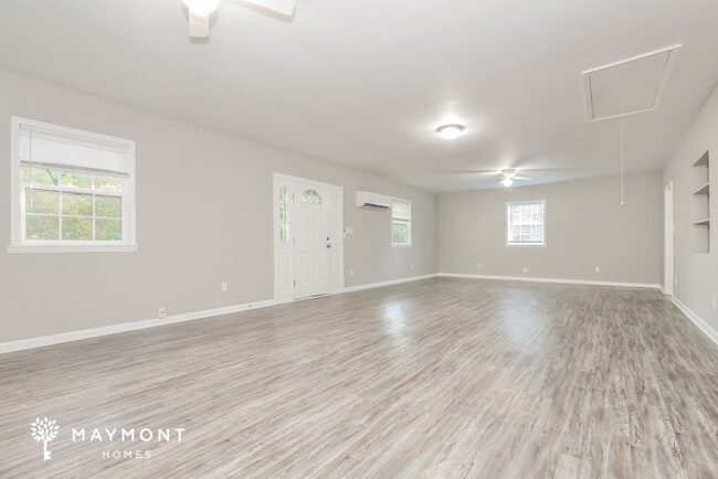Building Photo - 204 Cherryview Ln