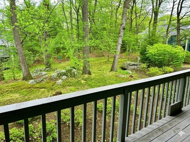 Building Photo - 8 Deer Path