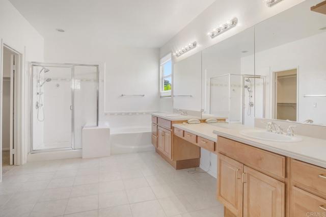 Building Photo - 11354 W San Raphael