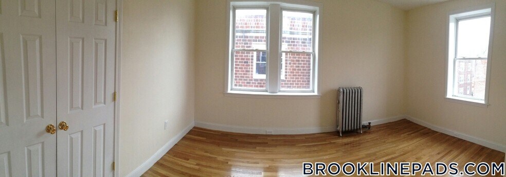 Building Photo - 56 Egmont St