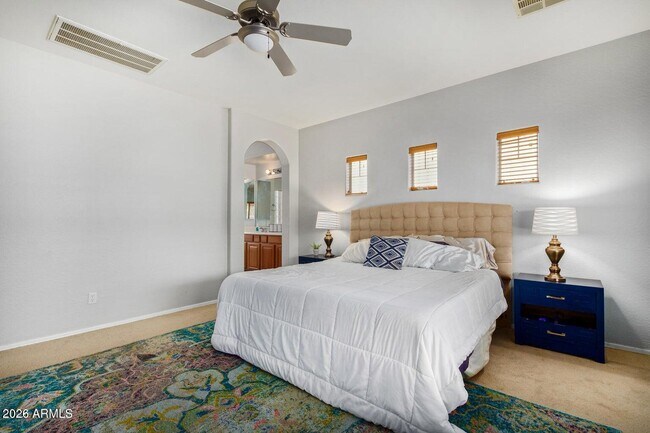 Building Photo - 939 E Sourwood Dr